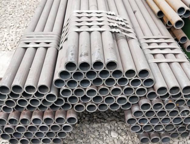 無(wú)縫鋼管廠家直銷(xiāo)價(jià)格